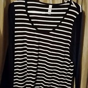 Lularoe classic shirt!